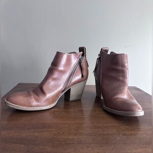 Target Dolce Vita Ankle Booties with Zipper Size 10 Carmel Brown